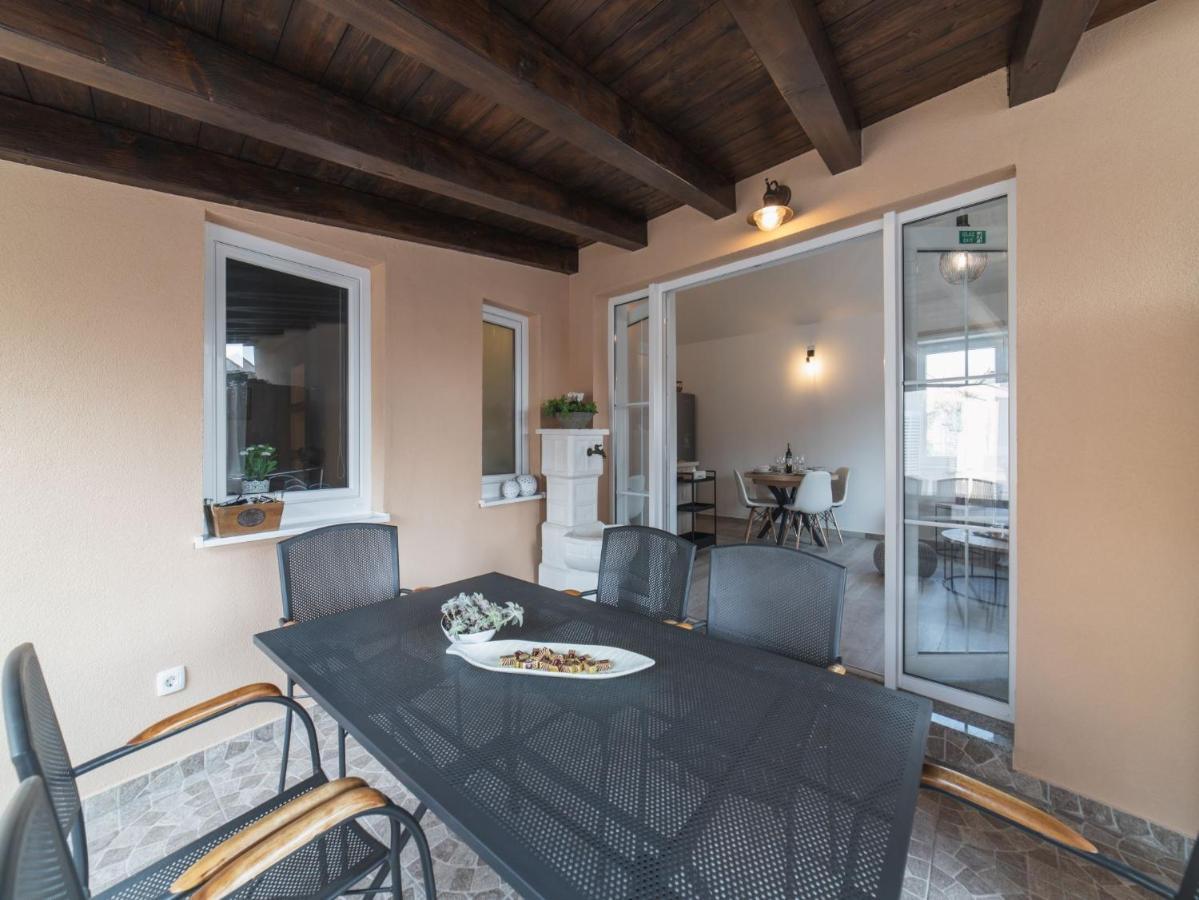 Apartment Fiora Kaštela Esterno foto