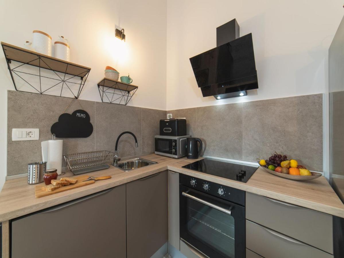 Apartment Fiora Kaštela Esterno foto