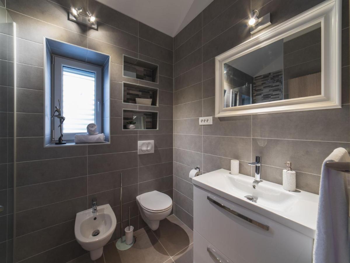 Apartment Fiora Kaštela Esterno foto